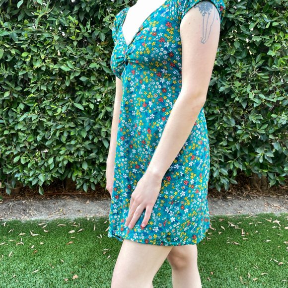 SOLD Green Floral Babydoll Dress Size M - Picture 2 of 5